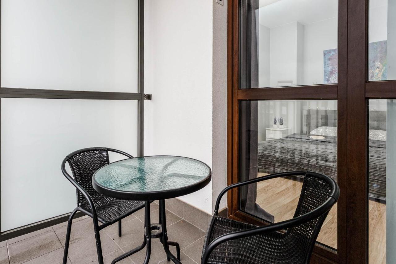 Chill Apartments Airport Ursynow Варшава Экстерьер фото