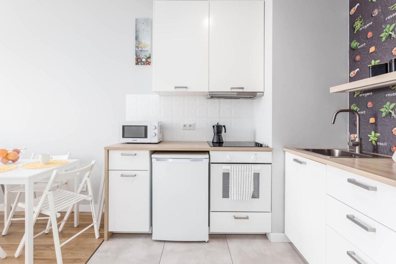 Chill Apartments Airport Ursynow Варшава Экстерьер фото